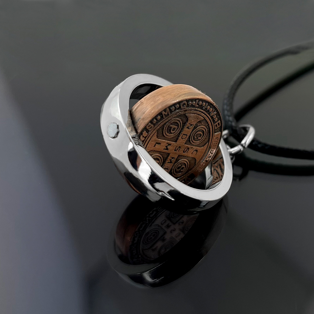 Nieuwe St. Benedictus Medaille - The Jewelry & Watches recensie en prijs