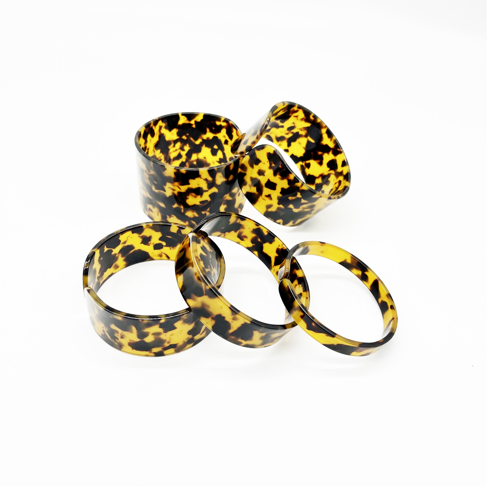Mooie Vrouwen Tortoiseshll Arm - Pacific Jewelry & Watches Los Angeles recensie en prijs