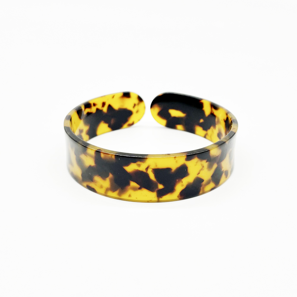 Mooie Vrouwen Tortoiseshll Arm - Pacific Jewelry & Watches Los Angeles recensie en prijs